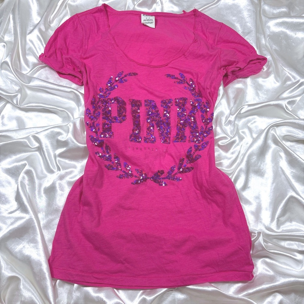 y2k T-Shirt Pink Excellent Victoria's Secret Sequin Logo Scoop Neck Slub Tee